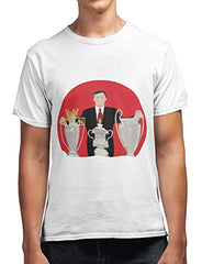 Alex Ferguson Holding Trophy Men's 100% Cotton Round Neck T-Shirt